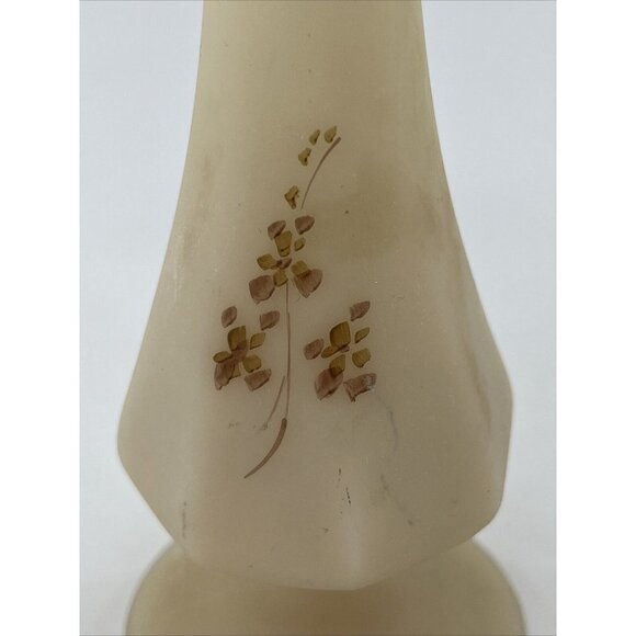 Fenton Vintage Custard Glass Bud Vase hand painted Brown Flower Signed 8 Inches - Picture 4 of 6